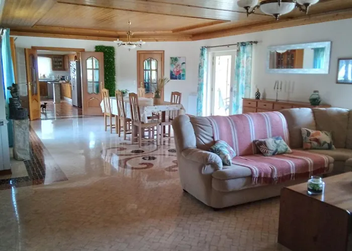 Casa Laranjeiras * Alqueidão da Serra